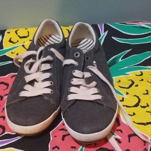 Taos Star Charcoal Washed Canvas Sneakers 9.5